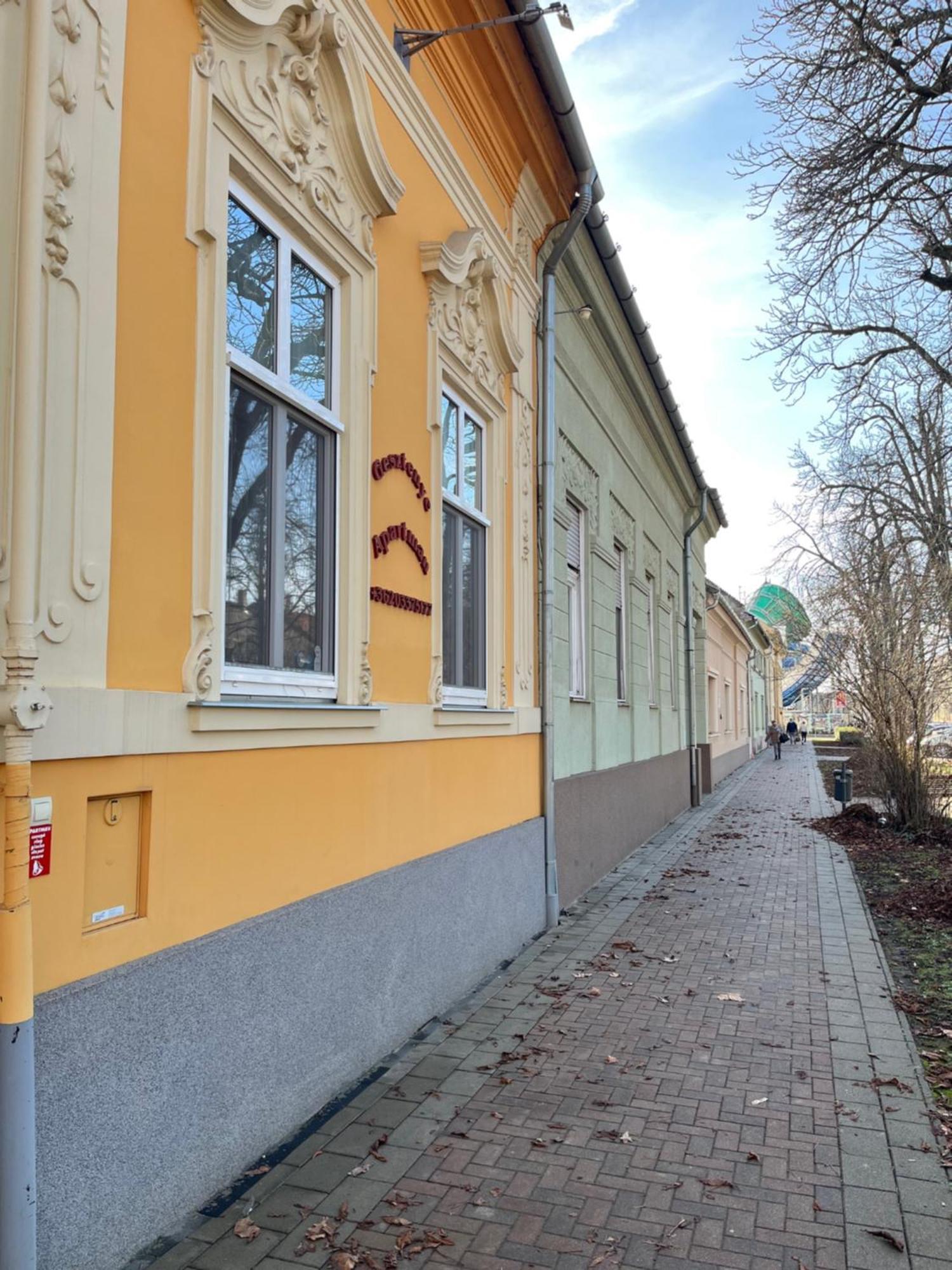 Gesztenye Apartman Мако Экстерьер фото